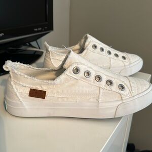 blowfish slip on  sneakers new with tags size 8 white